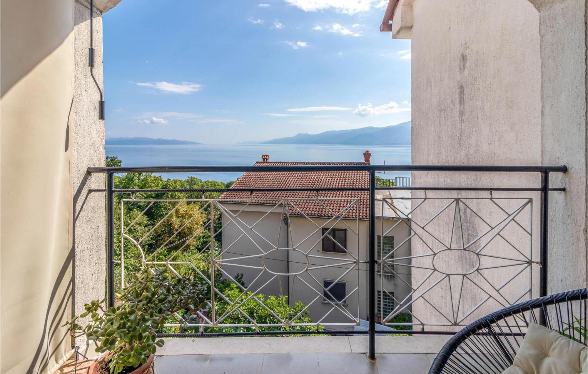 Nice Apartment In Rijeka With House Sea View Exteriör bild